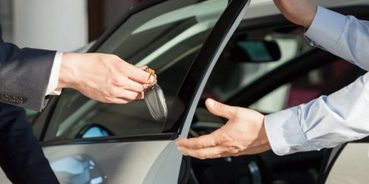 Amenzi pentru cei care își împrumută mașinile altor persoane. În ce condiții se aplică sancțiuni