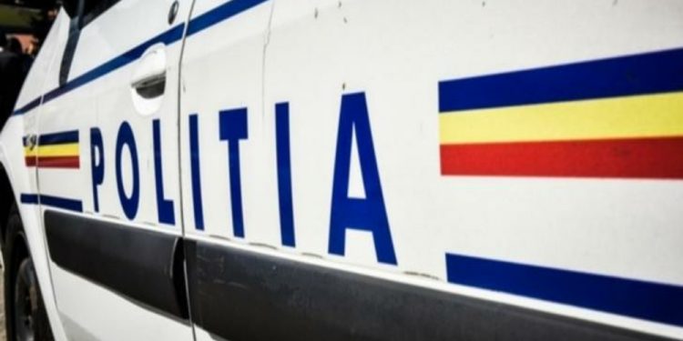 Autospecială de poliție, implicată într-un accident rutier, în Alexandria