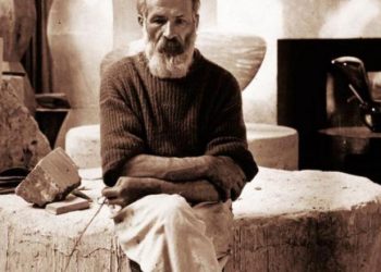 Expoziție dedicată celui mai mare sculptor român, Constantin Brâncuși, în foaierul Centrului Multifuncțional pentru Tineri Alexandria