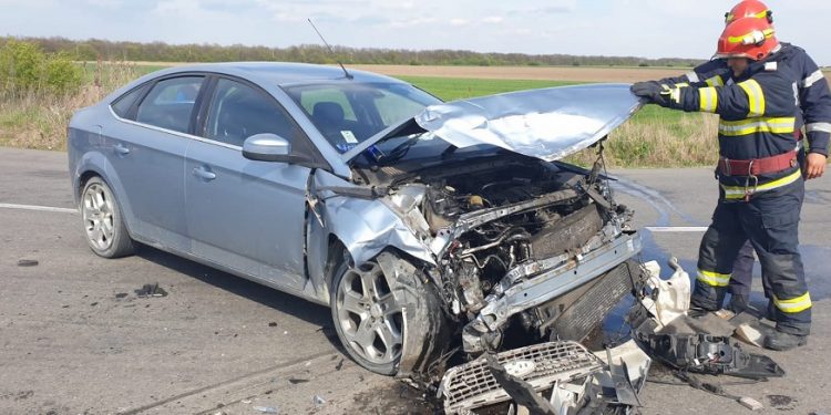 Accident cu patru răniți, la Poeni