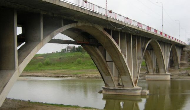 Un bărbat a fost găsit înecat în râul Vedea