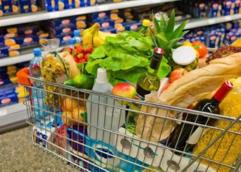 Voucherele sociale pentru mese calde vor fi distribuite prin Poștă. Cine va beneficia de tichete