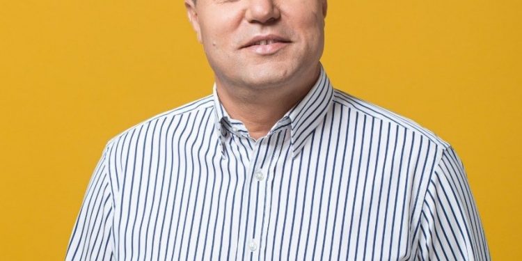 Eugen Pîrvulescu: “În județul ăsta eu sunt președinte. Am imunitate, mie îmi sug p**a”. O investigație jurnalistică arată adevărata față a șefului PNL din Teleorman. Dezvăluiri despre o serie de afaceri cu bani publici, suspecte de corupție