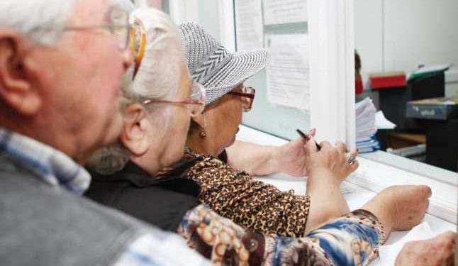 Ajutor financiar de 700 lei pentru pensionari. Cine poate beneficia