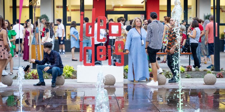 A început Ideo Ideis. Atmosfera de festival pe străzile din Alexandria
