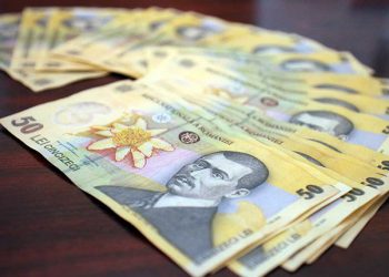 Elevii şi studenţii pierd pensia de urmaș dacă nu fac dovada continuării studiilor