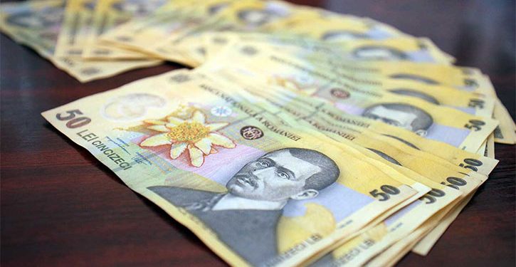 Elevii şi studenţii pierd pensia de urmaș dacă nu fac dovada continuării studiilor