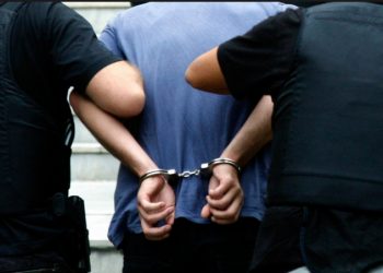 Teleormănean urmărit național, prins de polițiști. A furat bunuri de 100.000 euro