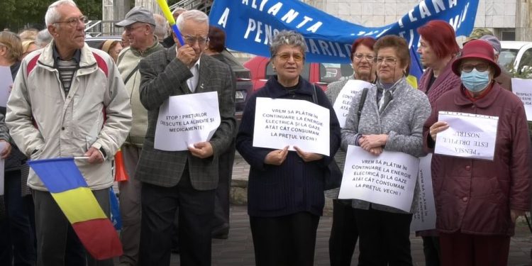 Pensionarii teleormăneni au ieșit în stradă, speriați de scumpiri
