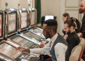 Cât de dificil este să câștigi un jackpot la sloturi online