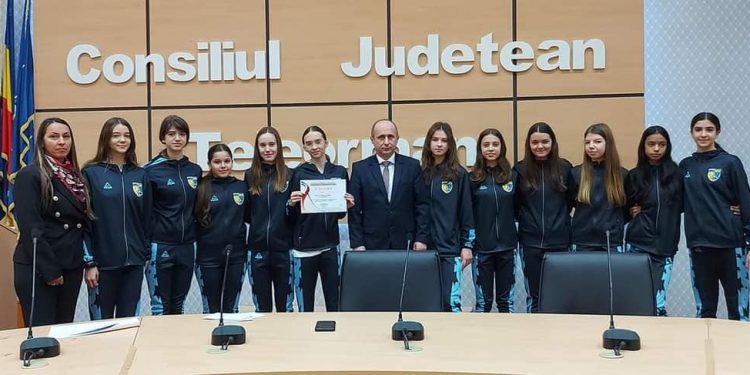 CJ Teleorman i-a premiat pe cei mai merituoși sportivi și antrenori de la cluburile sportive din județ
