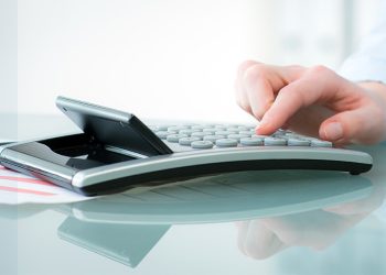 Părinții salariați primesc o deducere personală suplimentară pentru fiecare copil înscris la școală, grădiniță sau creșă, indiferent de nivelul veniturilor