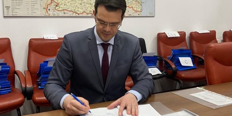 Contractele de finanțare prin PNRR pentru reabilitarea termică a Colegiului Național A.I. Cuza, dar și a clădirii rezidențiale multifamiliale