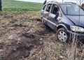 Patru persoane au ajuns la spital după ce s-au răsturnat cu mașina pe DJ 506