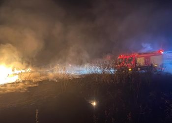 Weekend de foc pentru pompierii militari teleormăneni: 37 incendii de vegetație uscată