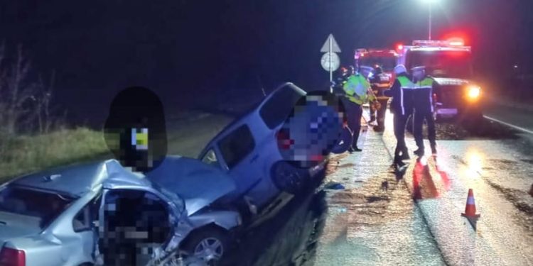 Accident teribil pe DE 70, la Peretu. O femeie a murit (FOTO)