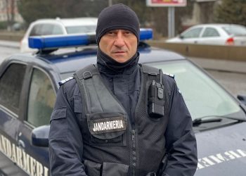 Veteran de război, salvat din flăcări de un jandarm teleormănean