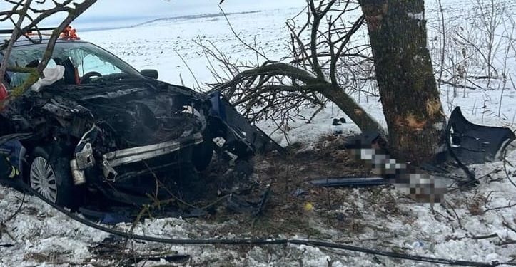 Accident rutier urmat de incendiu, pe DN 51A. Două persoane au ajuns la spital (FOTO)