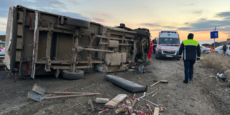 Accident rutier grav, pe DN52, la ieșire din Turnu Măgurele. O persoană a decedat ( Foto)