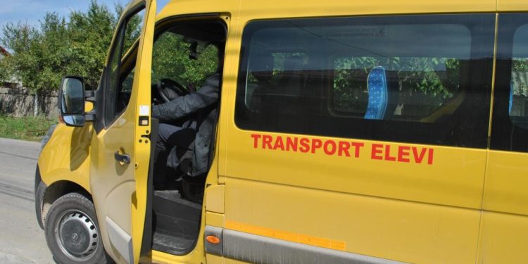 Șoferul microbuzului şcolar din comuna Smârdioasa, acuzat de agresiune sexuală asupra unei minore