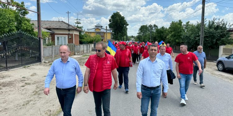 Călinești, Cosmești și Băbăița – președintele Consiliului Județean Adrian Gâdea în mijlocul oamenilor/Promovare electorală