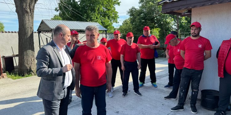 Alături de oameni în comuna Smârdioasa/ Promovare electorală