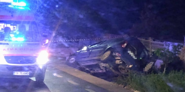 Accident rutier la Plosca. Trei persoane au ajuns la spital