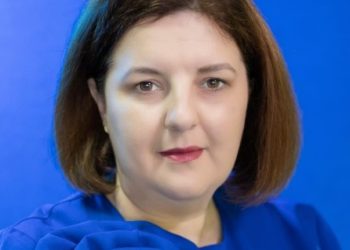 Adelina Sfăt, candidat PNL la funcția de consilier județean: “Am înțeles că, dacă îmi doresc o schimbare, este necesar să mă implic”/Promovare electorală