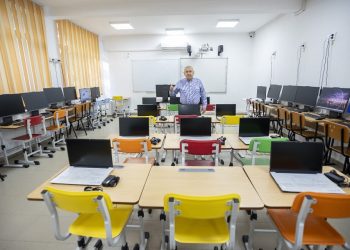 Primăria Orașului Zimnicea: Continuăm digitalizarea școlilor