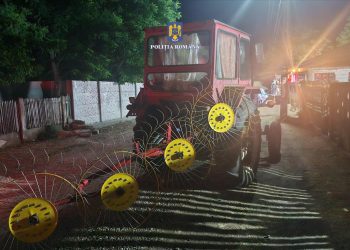 Bărbat din Roșiorii de Vede, cercetat pentru infracțiuni la regimul rutier, reținut de polițiști după ce a acroșat cu tractorul doi copii