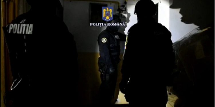 Bărbați reținuți după ce au bătut un agricultor care efectua lucrări agricole în extravilanul comunei Tătărăștii de Jos